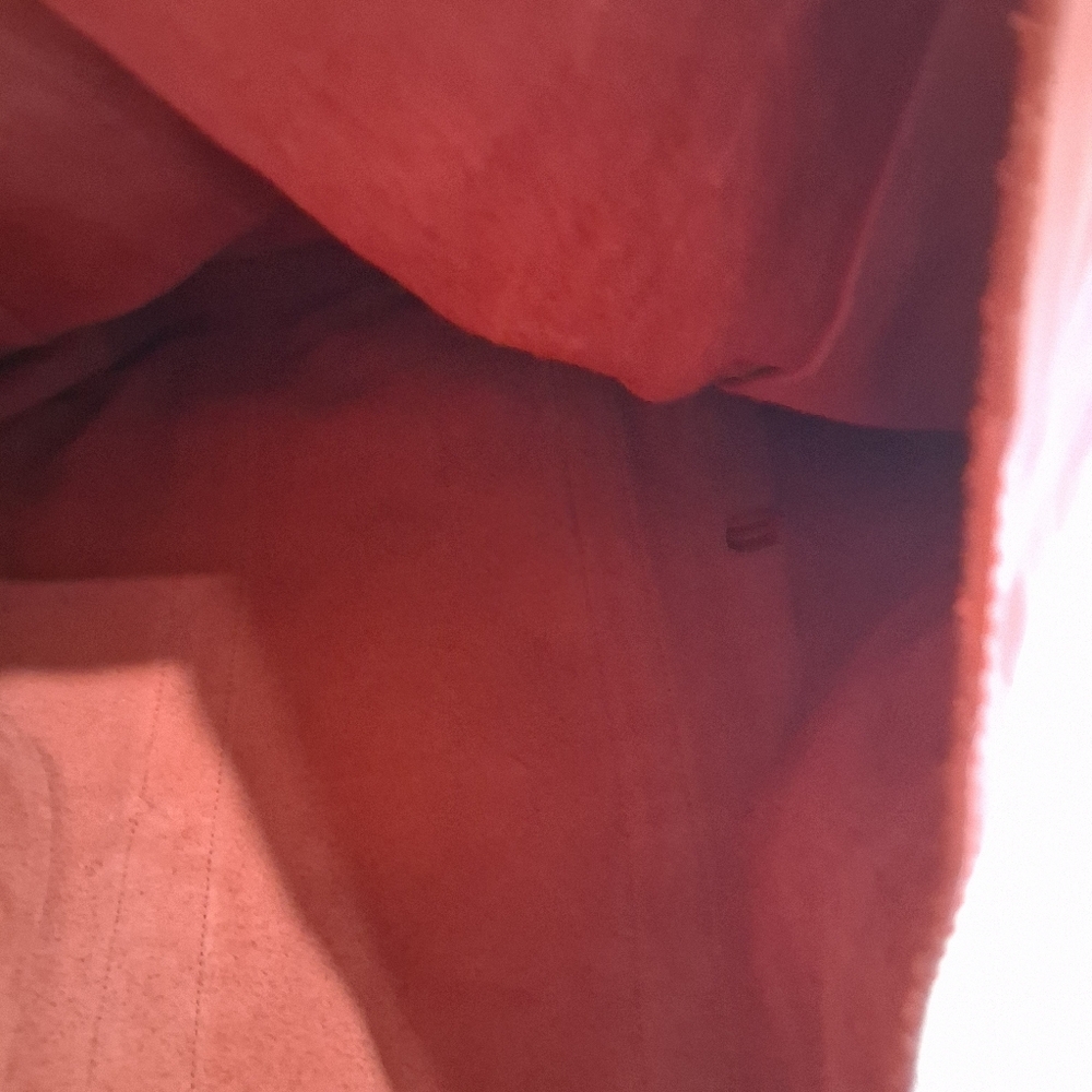 Elegant Red Leather Tote Bag - Picture 4 of 5